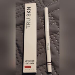 NWT! Tru Skn Sculpted Lip Liner — Mulberry